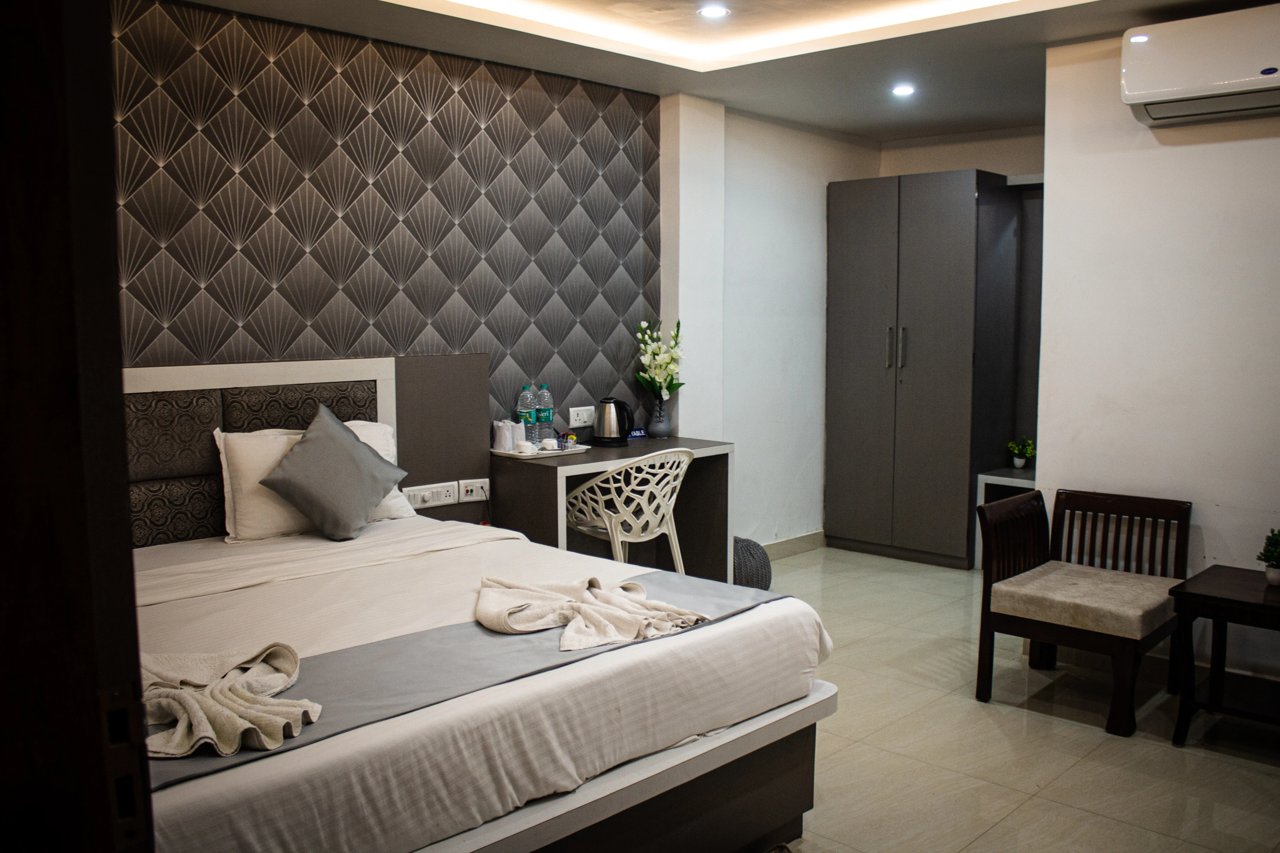 Free & Paid Accommodation